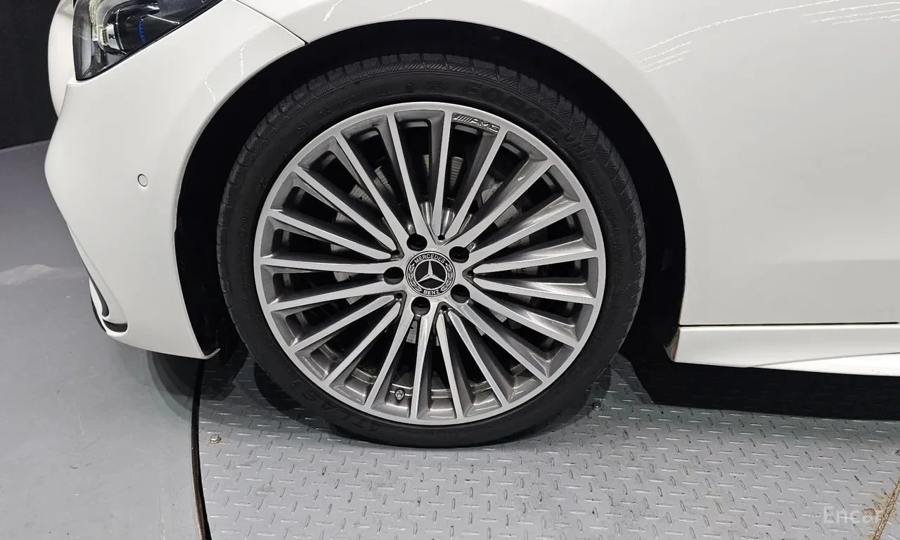 Mercedes-Benz C 300 AMG LINE * ФИКСИРАНА ЦЕНА ДО БЪЛГАРИЯ* , снимка 5 - Автомобили и джипове - 56115571