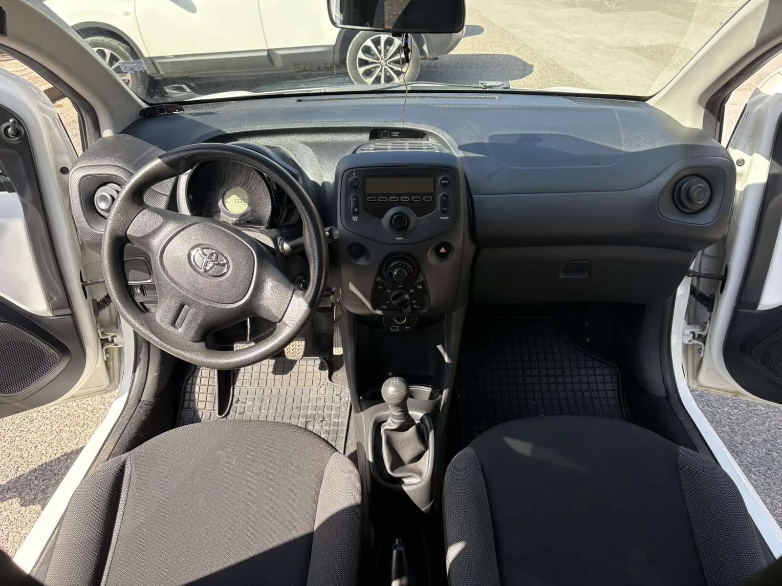 Toyota Aygo, снимка 4 - Автомобили и джипове - 56183742
