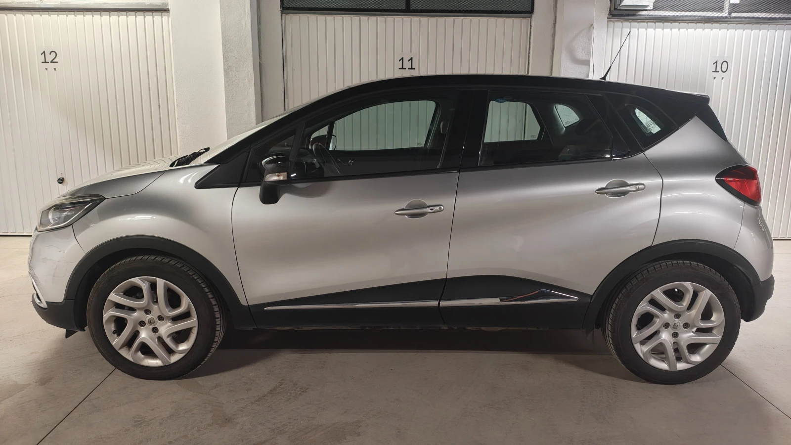 Renault Captur, снимка 5 - Автомобили и джипове - 56505808