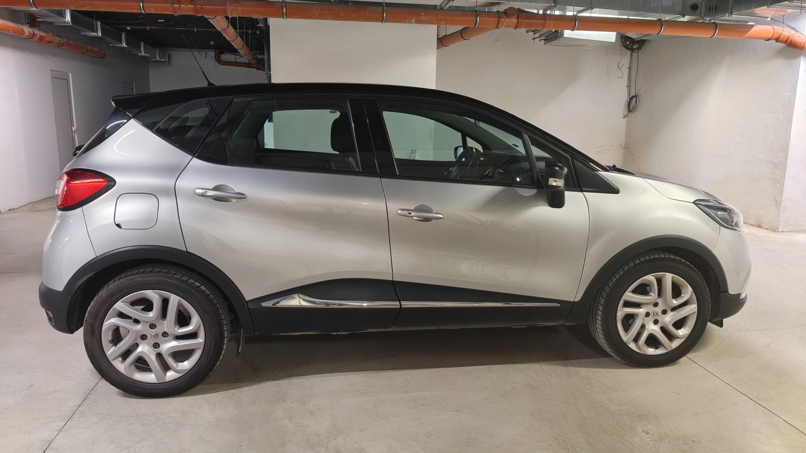 Renault Captur, снимка 4 - Автомобили и джипове - 56505808