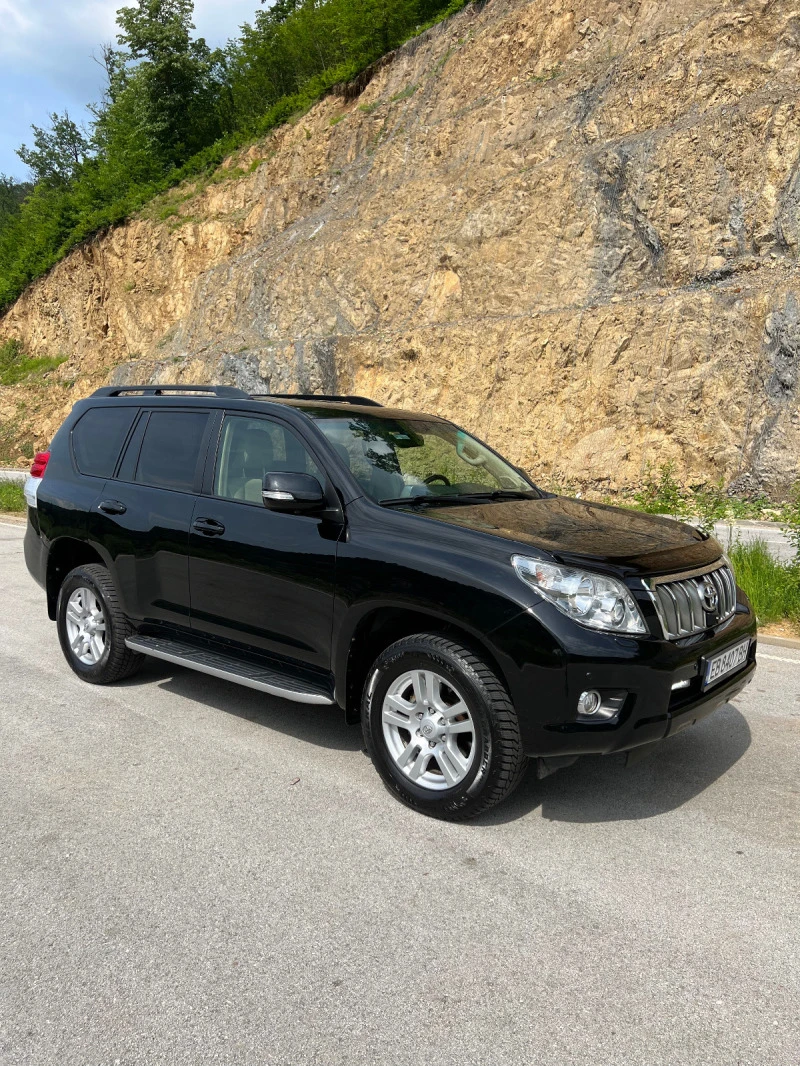 Toyota Land cruiser 3.0 D-4D/150/JBL/ДДС/ 6+ 1 , снимка 2 - Автомобили и джипове - 40918923