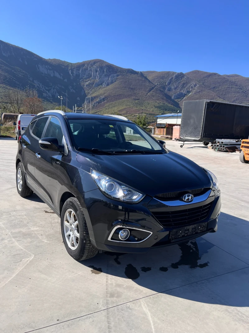 Hyundai IX35 4x4 navi automatic, снимка 1 - Автомобили и джипове - 47659233