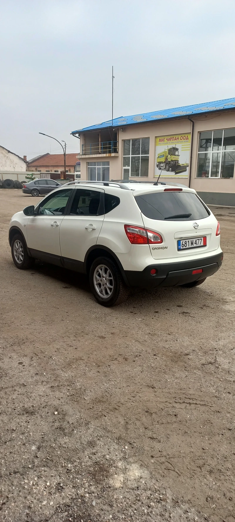 Nissan Qashqai, снимка 4 - Автомобили и джипове - 48302556