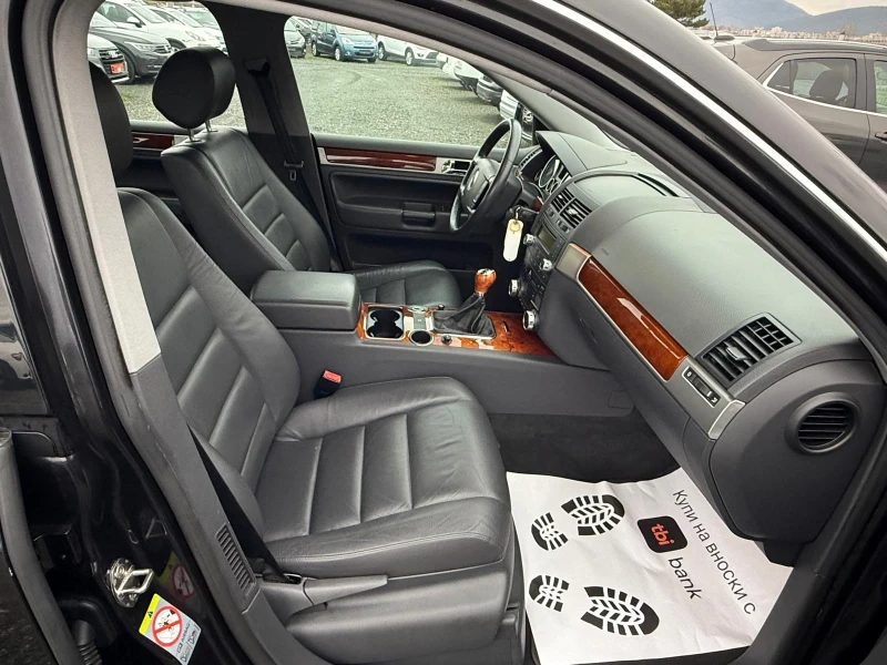 VW Touareg (КАТО НОВА), снимка 14 - Автомобили и джипове - 52583171