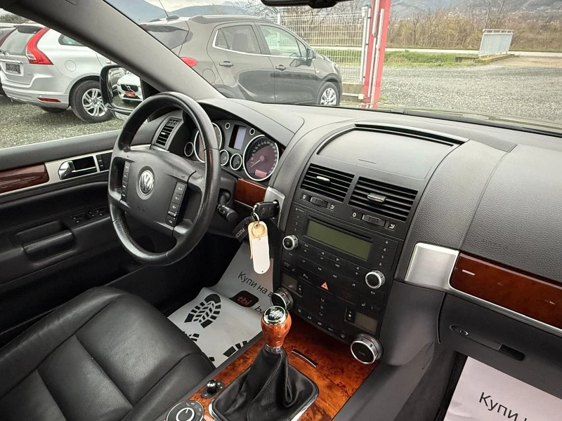 VW Touareg (КАТО НОВА), снимка 16 - Автомобили и джипове - 52583171