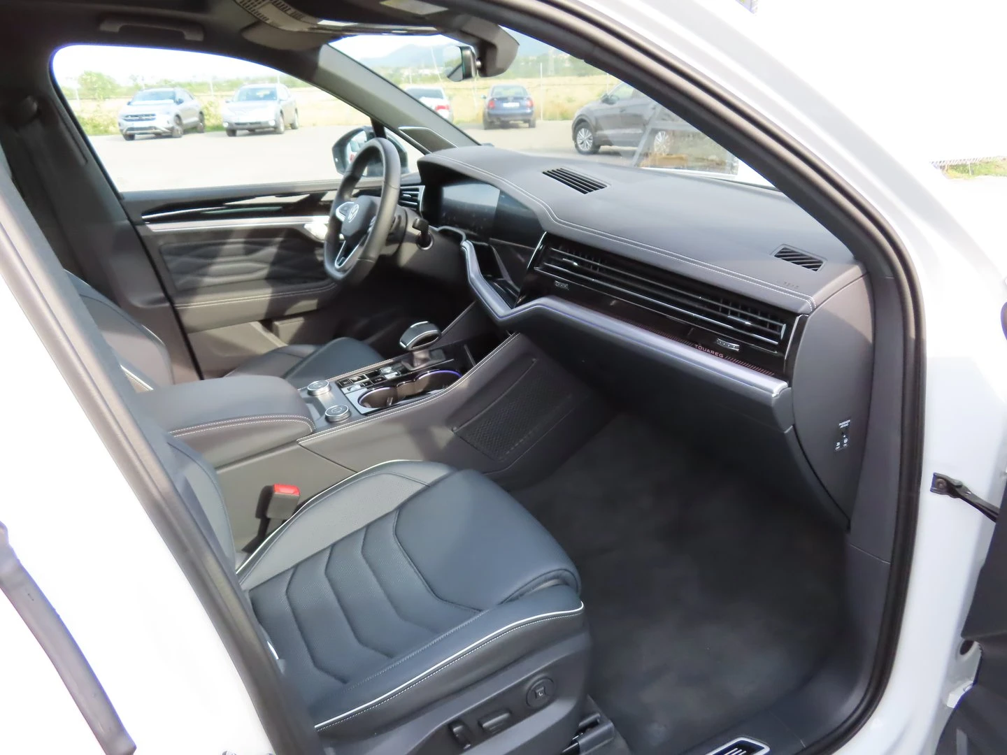 VW Touareg R-Line PA 3.0 V6 TDI SCR 4MOT - изображение 6