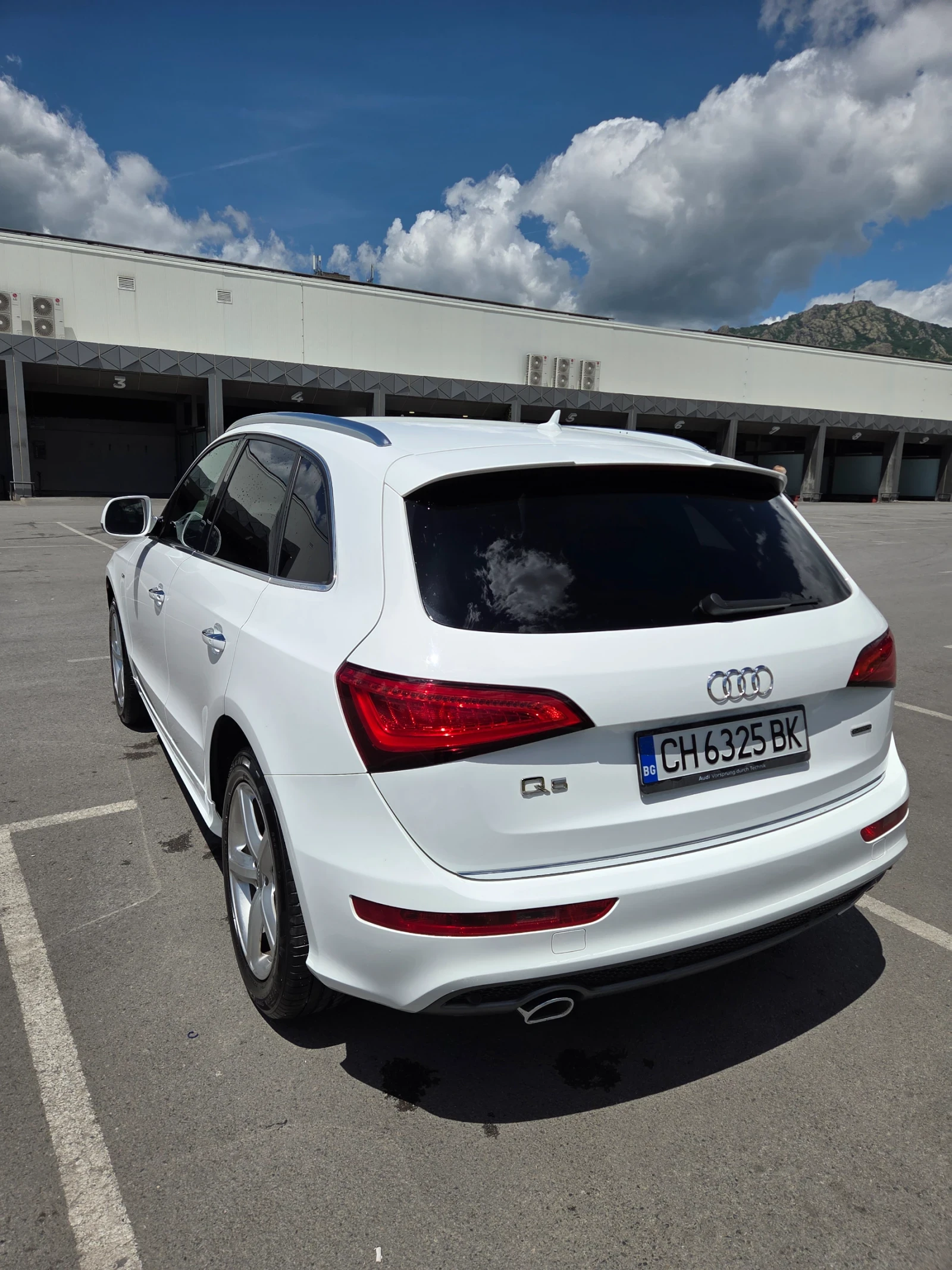 Audi Q5 Q5, снимка 2 - Автомобили и джипове - 54711599
