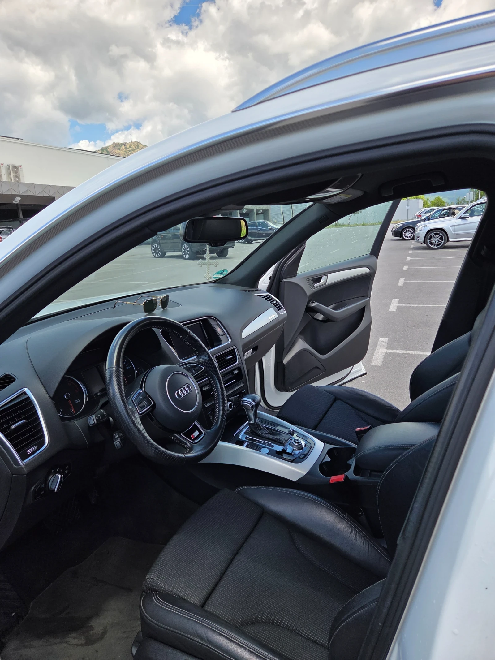 Audi Q5 Q5, снимка 9 - Автомобили и джипове - 54711599