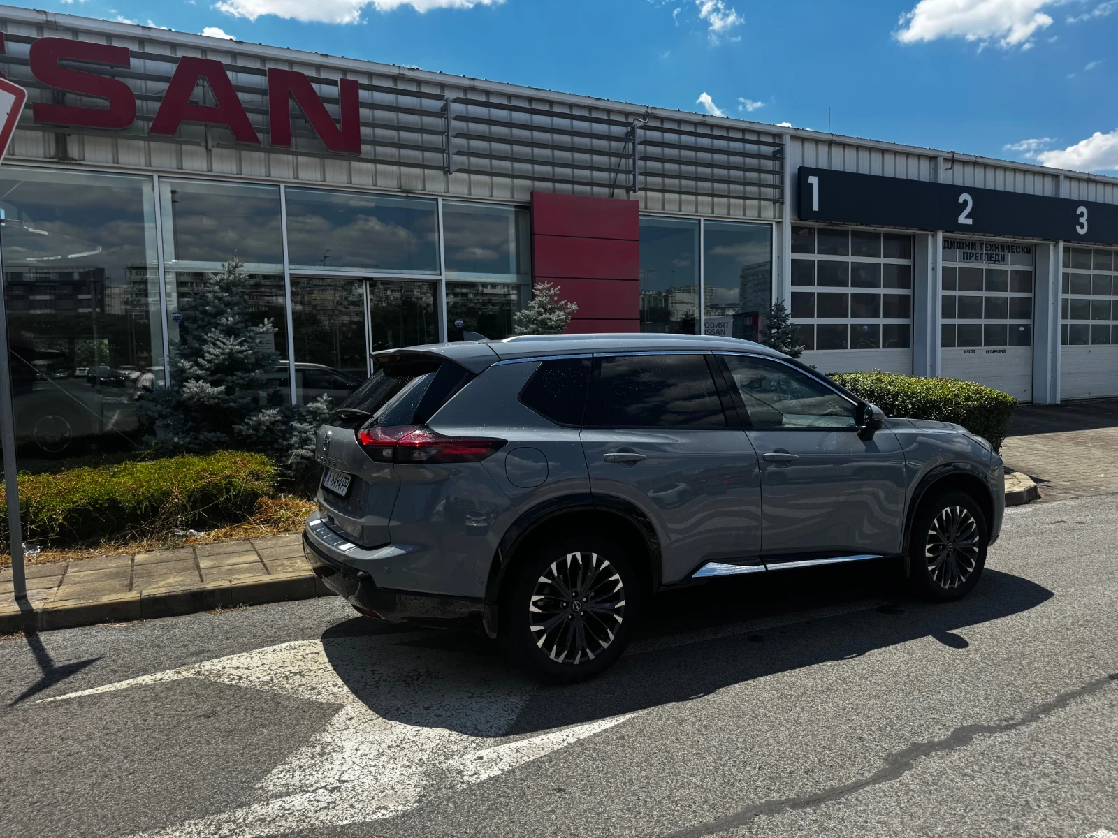 Nissan X-trail Platinum 25 Хил.км, снимка 5 - Автомобили и джипове - 55182756
