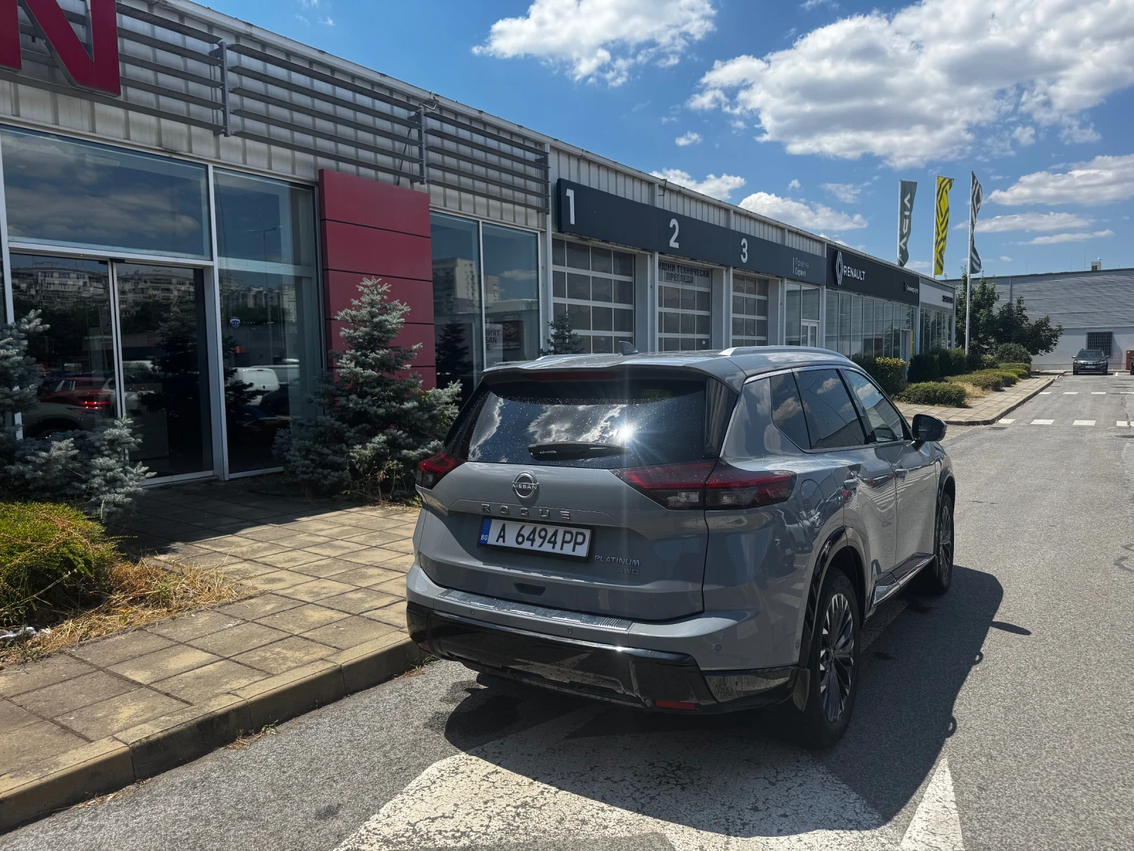 Nissan X-trail Platinum 25 Хил.км, снимка 7 - Автомобили и джипове - 55182756