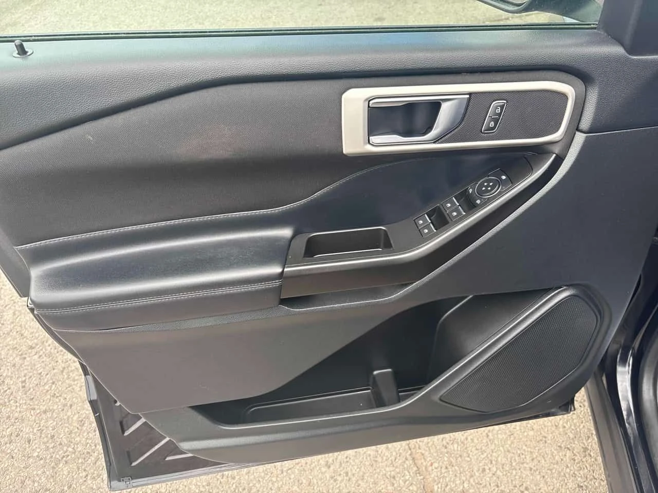 Ford Explorer XLT| ЗАДНА КАМЕРА| ПОДГРЕВИ| KEYLESS| , снимка 13 - Автомобили и джипове - 55558684