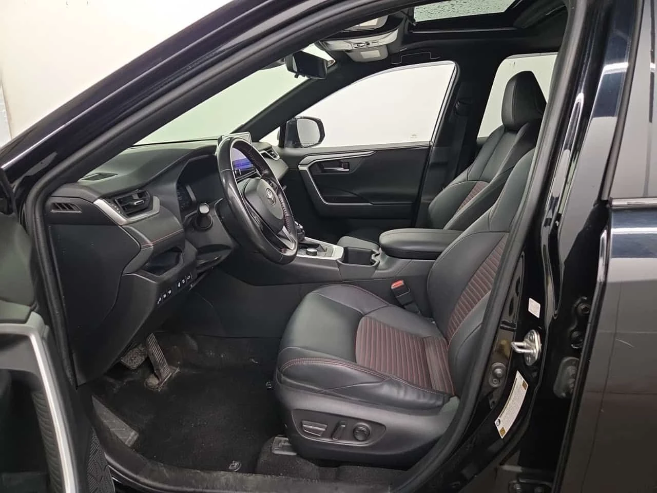 Toyota Rav4 PLUG-IN HYBRID * XSE * CARFAX * , снимка 8 - Автомобили и джипове - 55674430