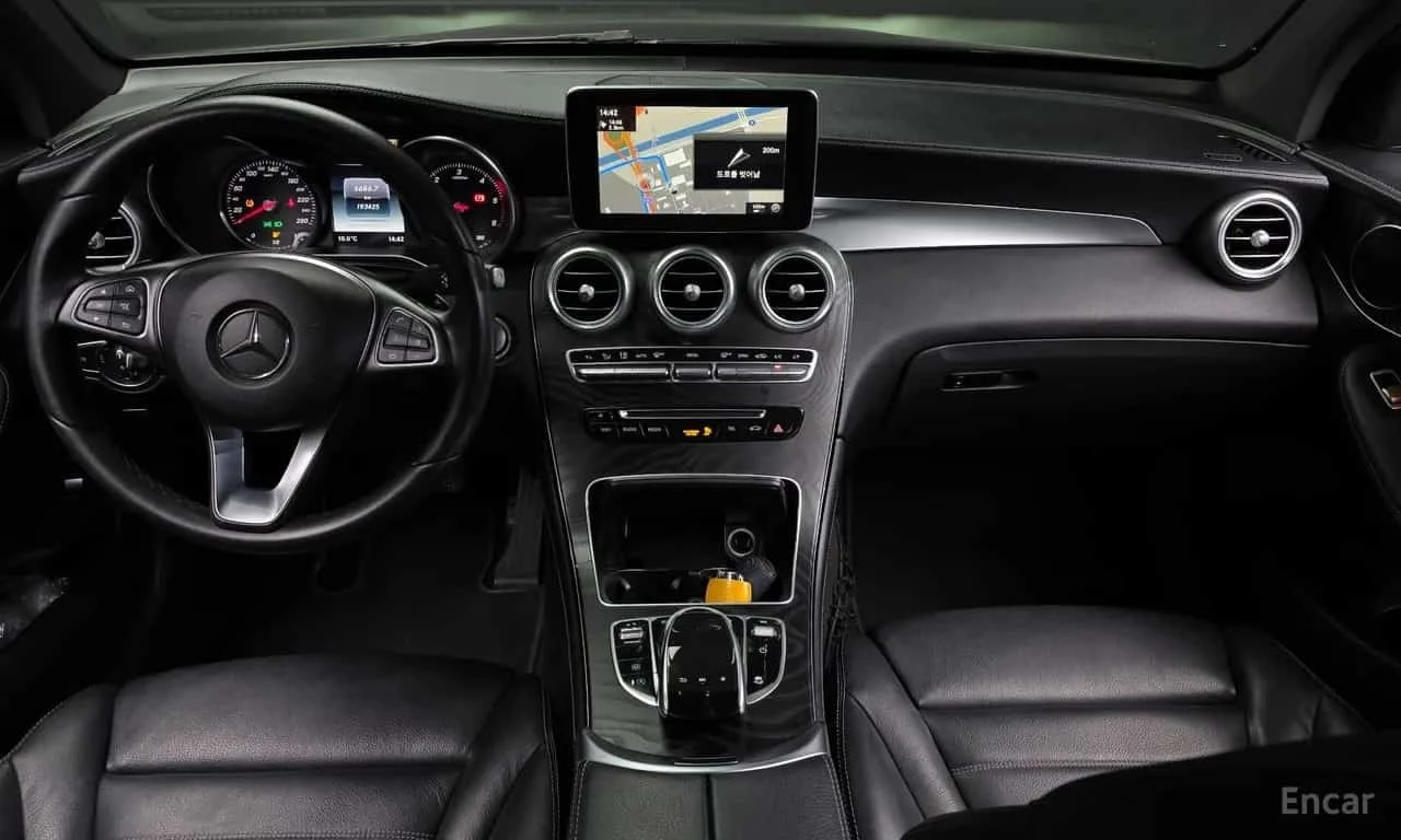 Mercedes-Benz GLC * GLC220 d 4MATIC Premium * ЦЕНА ДО БГ, снимка 7 - Автомобили и джипове - 55736781