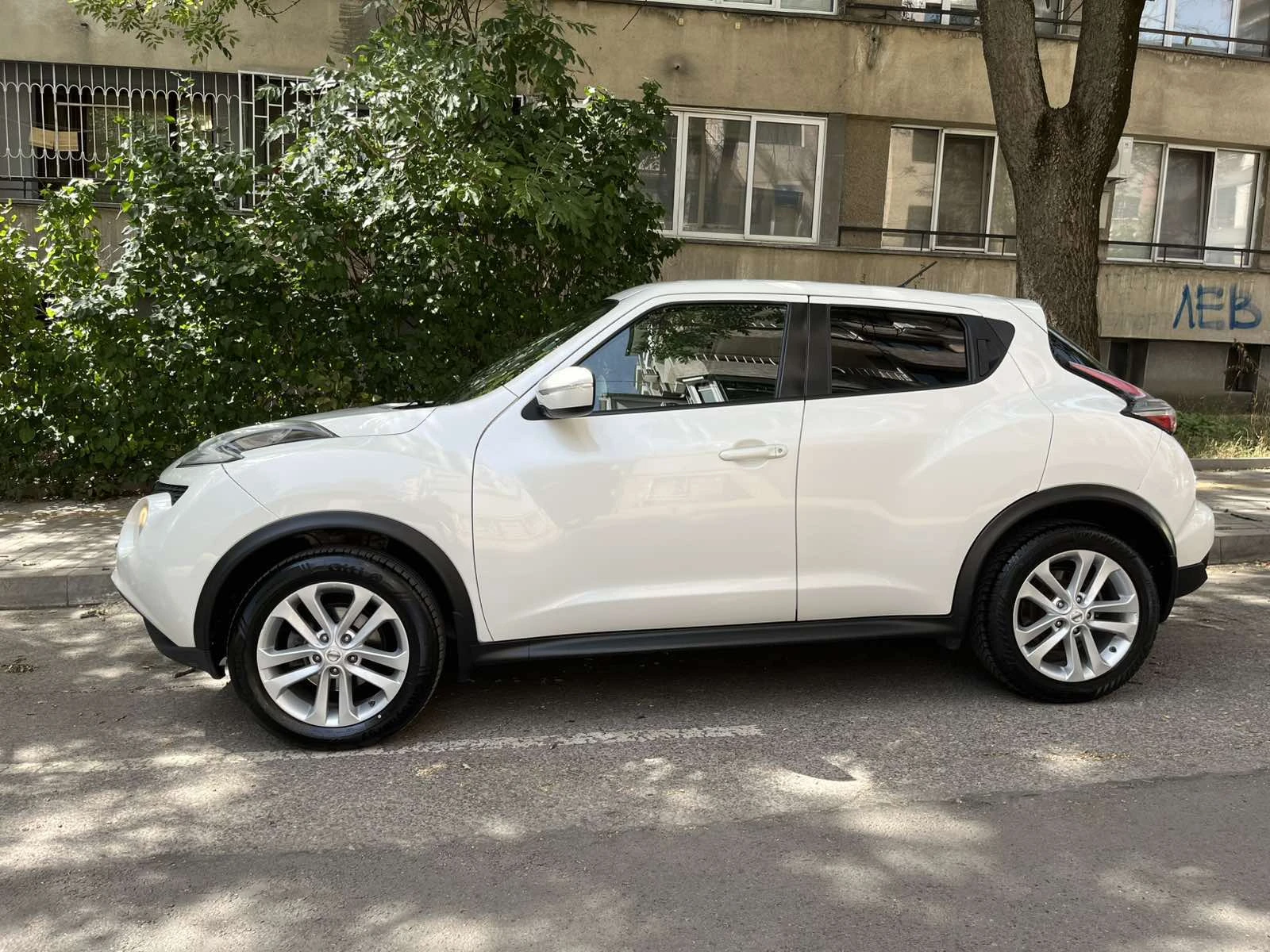 Nissan Juke 1.2 Facelift, снимка 2 - Автомобили и джипове - 56143060