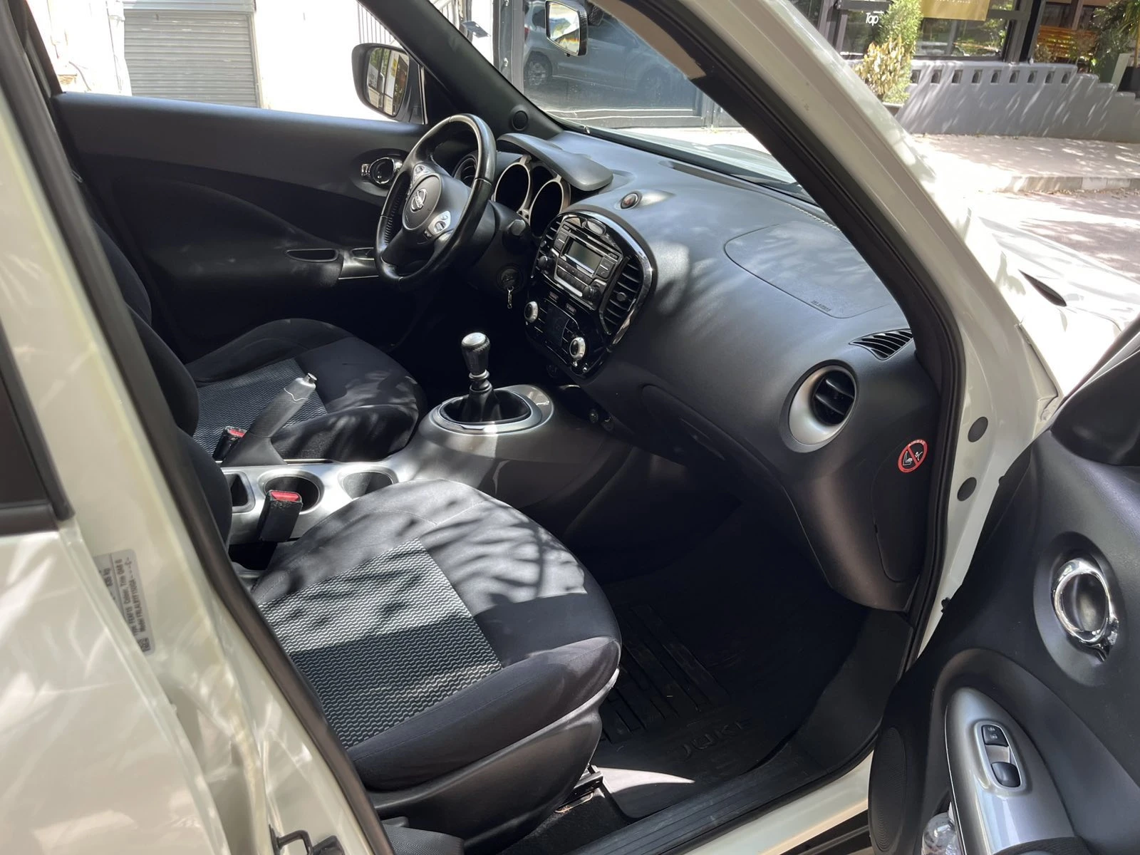 Nissan Juke 1.2 Facelift, снимка 6 - Автомобили и джипове - 56143060