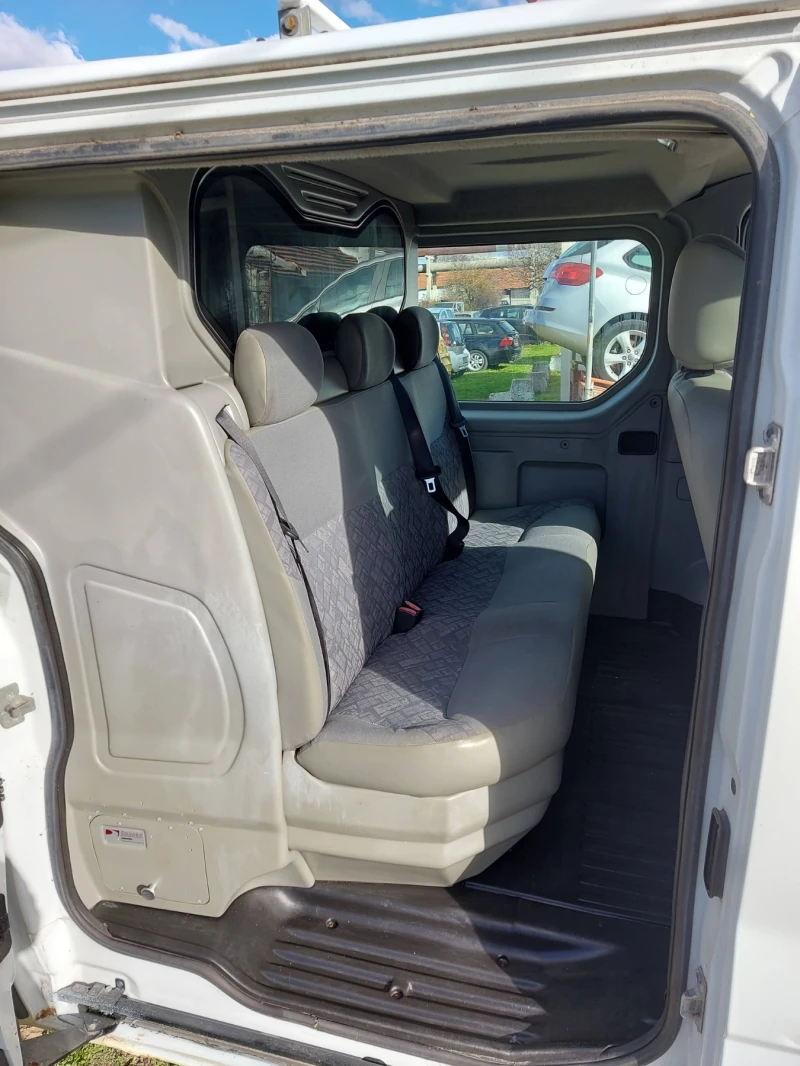 Opel Vivaro дълга база, снимка 5 - Бусове и автобуси - 52572282