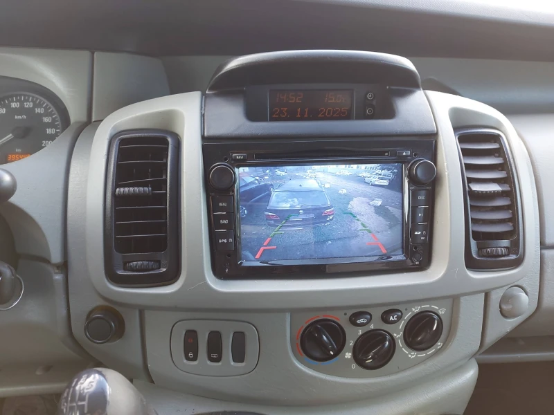 Opel Vivaro дълга база, снимка 3 - Бусове и автобуси - 52572282