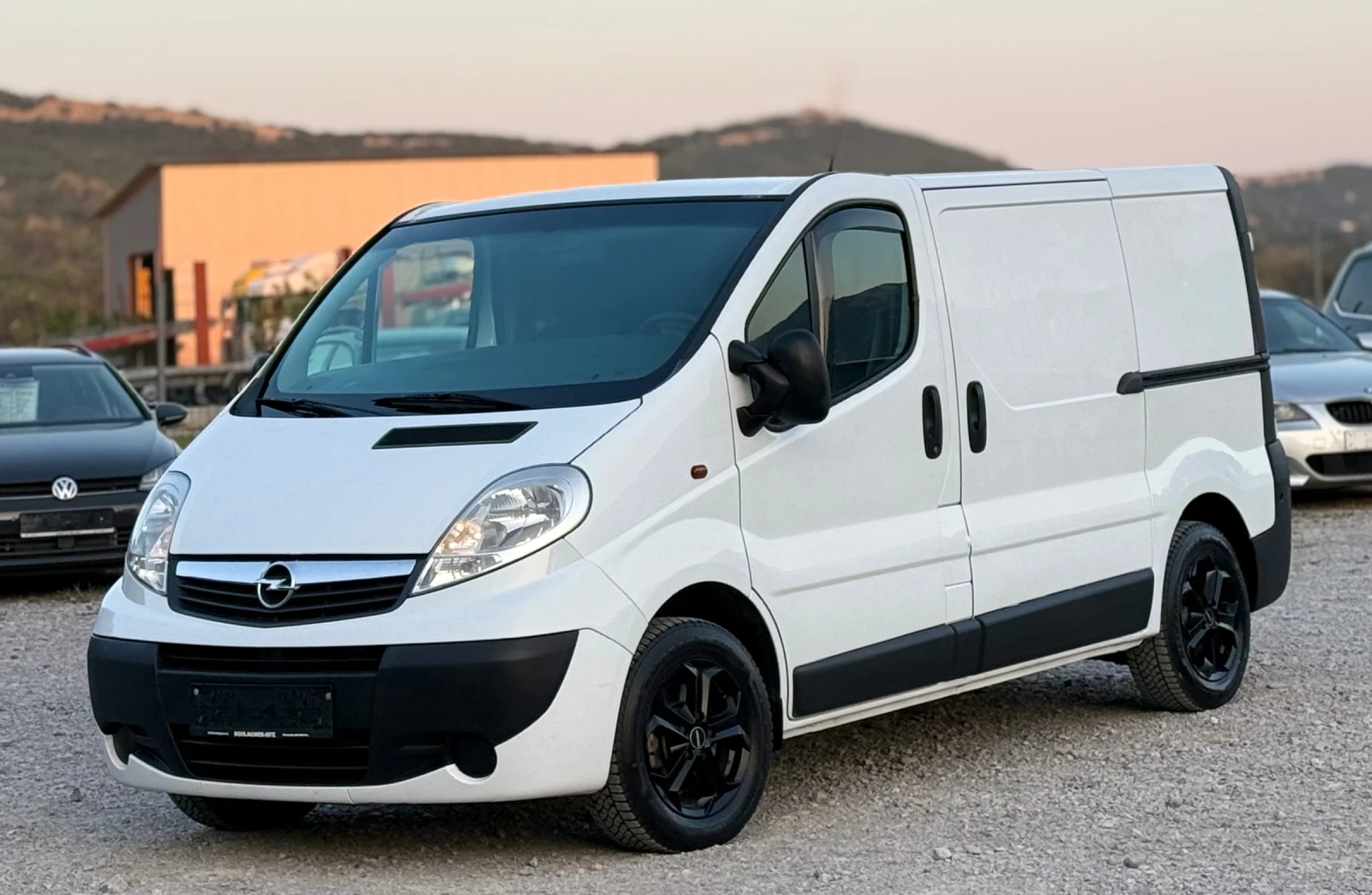 Opel Vivaro 2.0CDTi 115к.с * Климатик* * Face-Lift*  - изображение 3