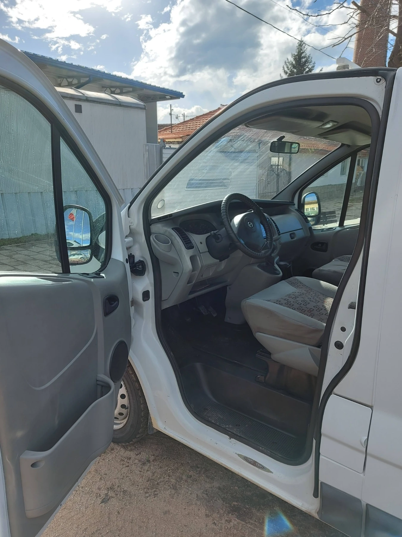 Opel Vivaro дълга база - изображение 4