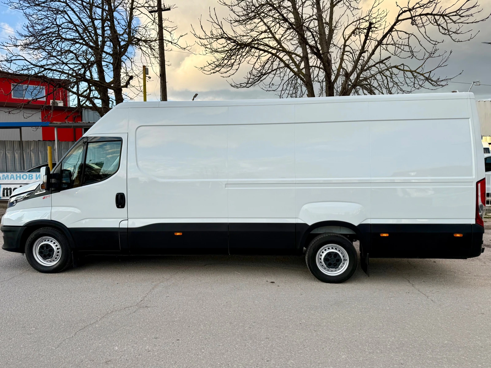 Iveco Daily 35S18 HI MATIC 3.0 D - изображение 2