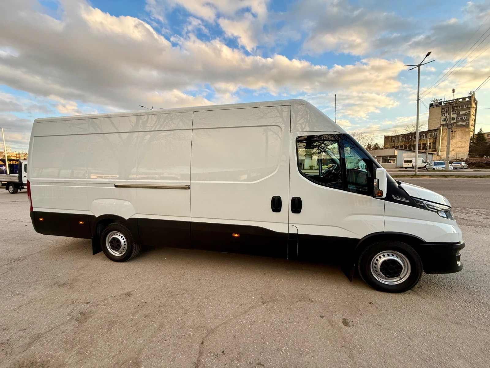 Iveco Daily 35S18 HI MATIC 3.0 D - изображение 5