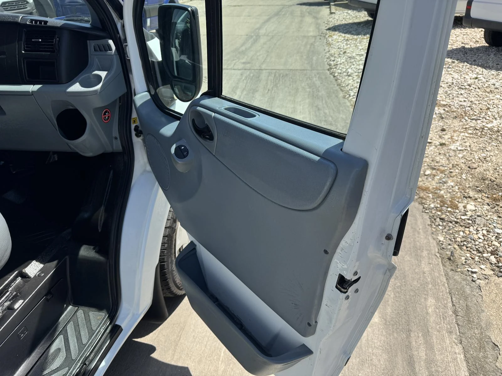 Ford Transit 9������ KLIMA6�������� | Mobile.bg � ����������� 12