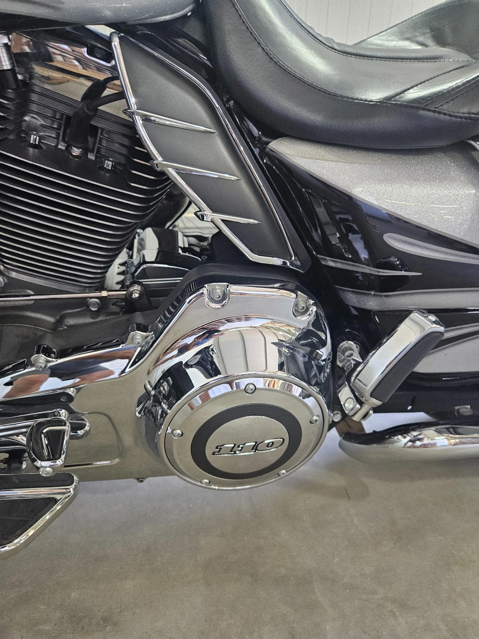 Harley-Davidson CVO, снимка 3 - Мотоциклети и мототехника - 55999328