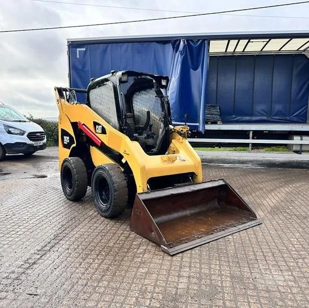 Челен товарач Caterpillar  262C Wheeled Skidsteer Loader, снимка 1 - Индустриална техника - 48690523