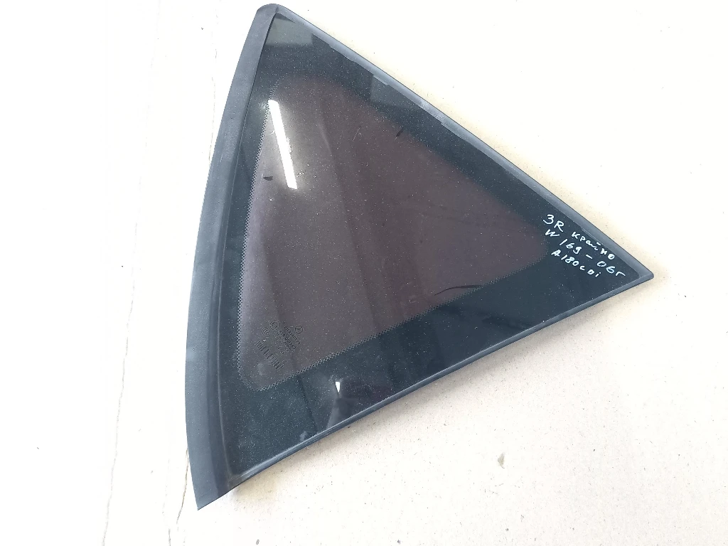 Стъкло задно дясно крайно Мерцедес А180 W169 