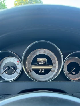 Mercedes-Benz C 200, снимка 9