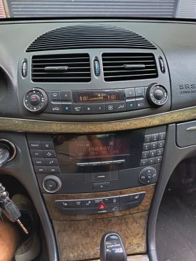 Mercedes-Benz E 320, снимка 13