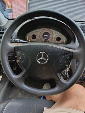 Mercedes-Benz E 320, снимка 12