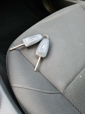 Ford Focus 1.6i/ става на газ, снимка 15