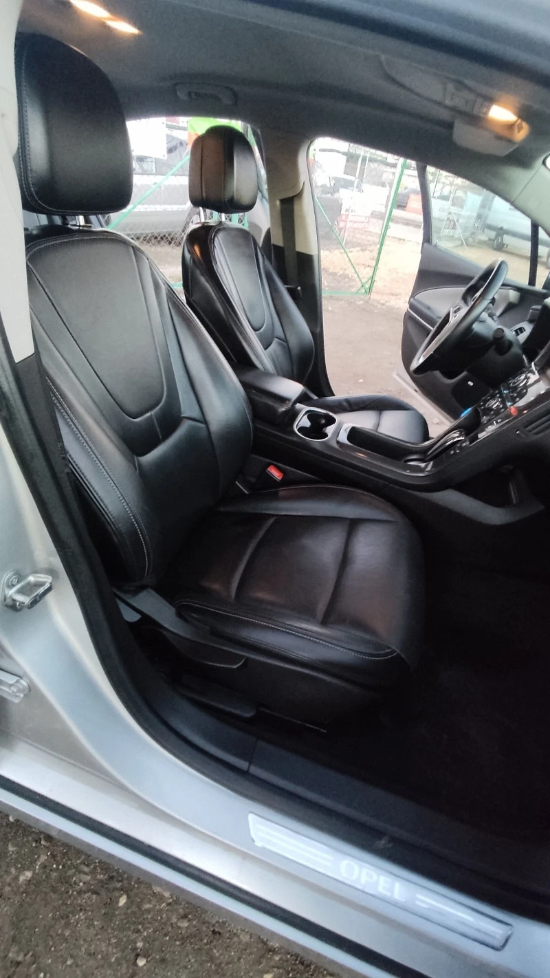 Opel Ampera 1.4i  перфектна, снимка 8 - Автомобили и джипове - 39157902