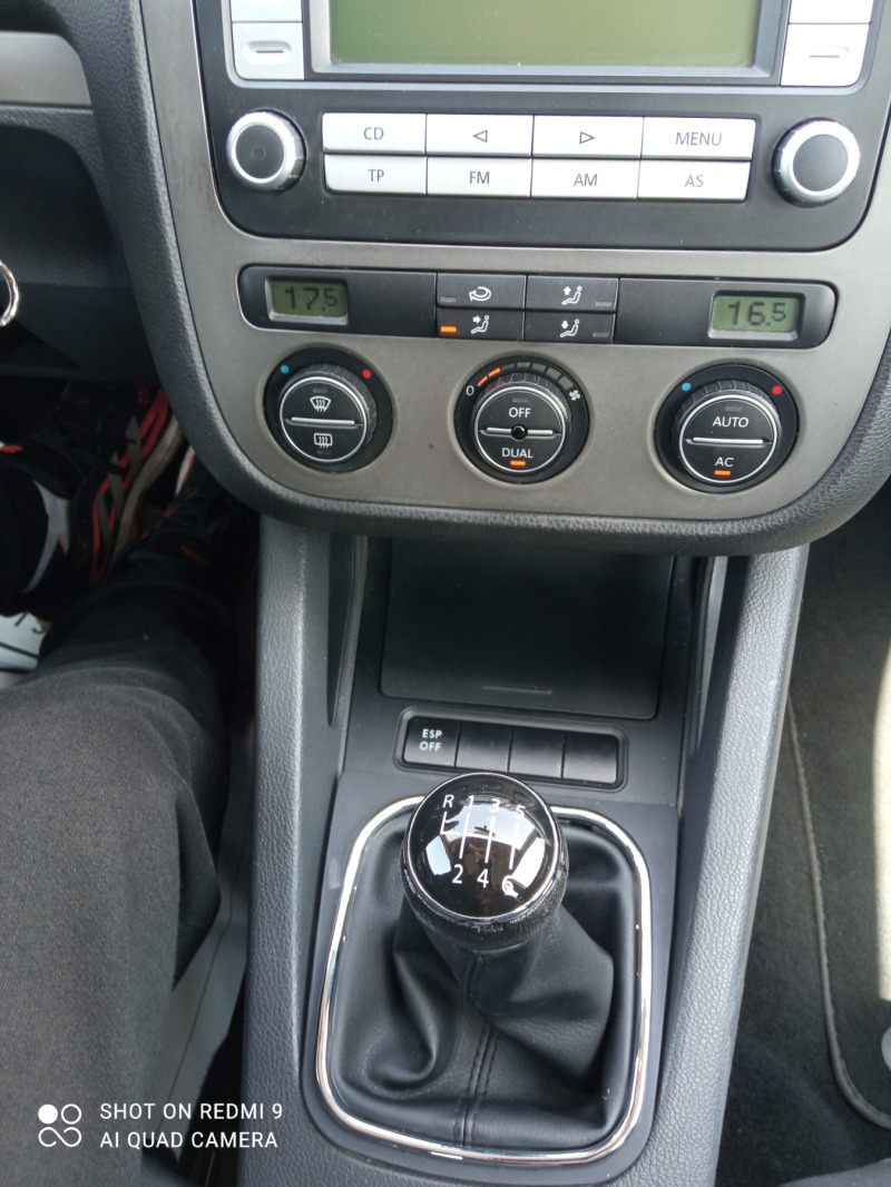 VW Golf 1.9 tdi 6 скорости , снимка 10 - Автомобили и джипове - 45437147