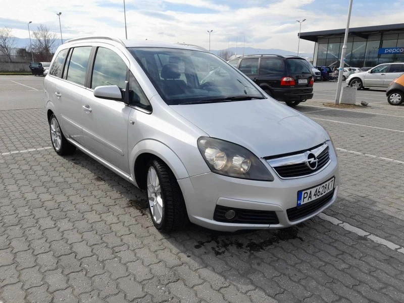 Opel Zafira 1.9td, снимка 14 - Автомобили и джипове - 46484723