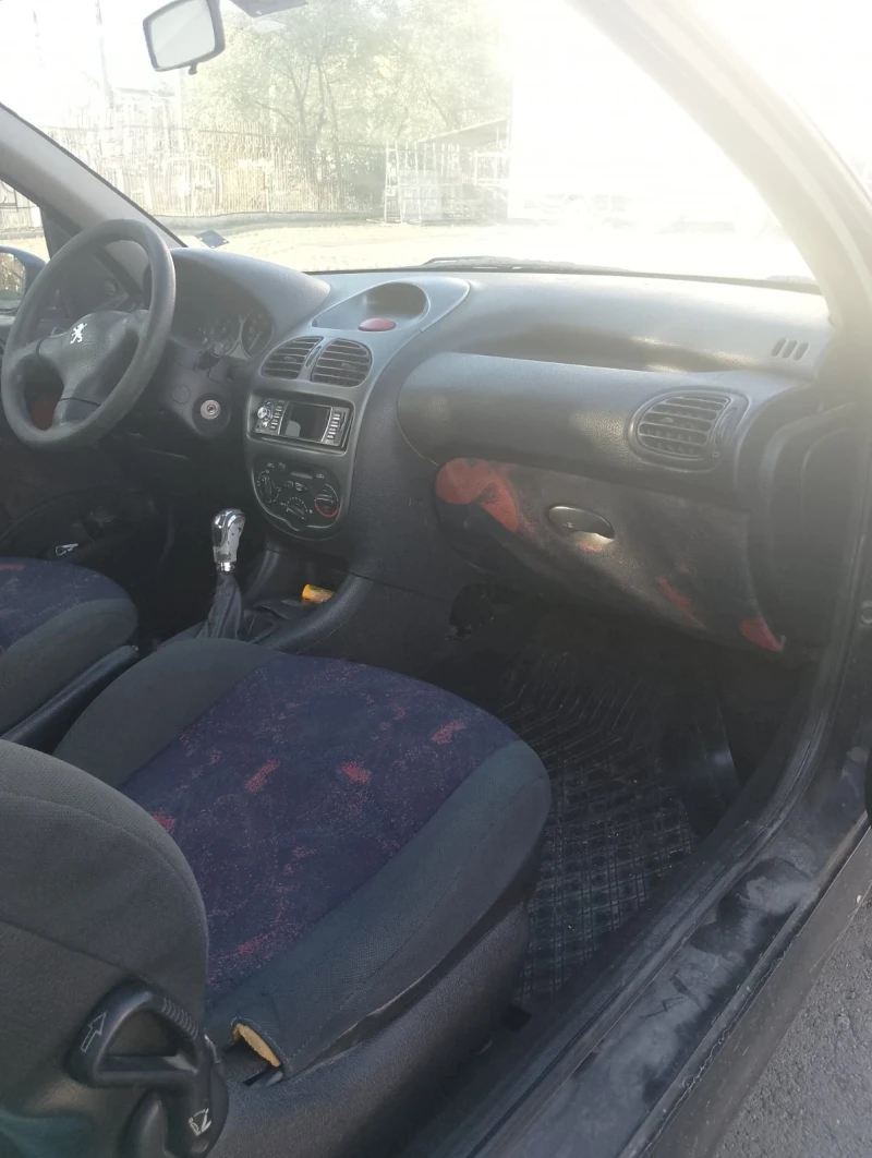 Peugeot 206 1.6 I, снимка 4 - Автомобили и джипове - 47933760