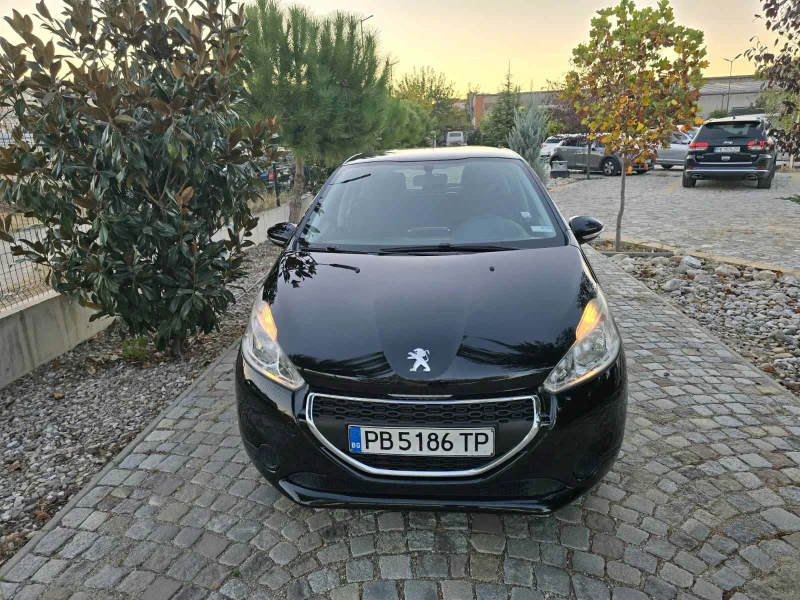 Peugeot 208 1.4, снимка 12 - Автомобили и джипове - 47625884