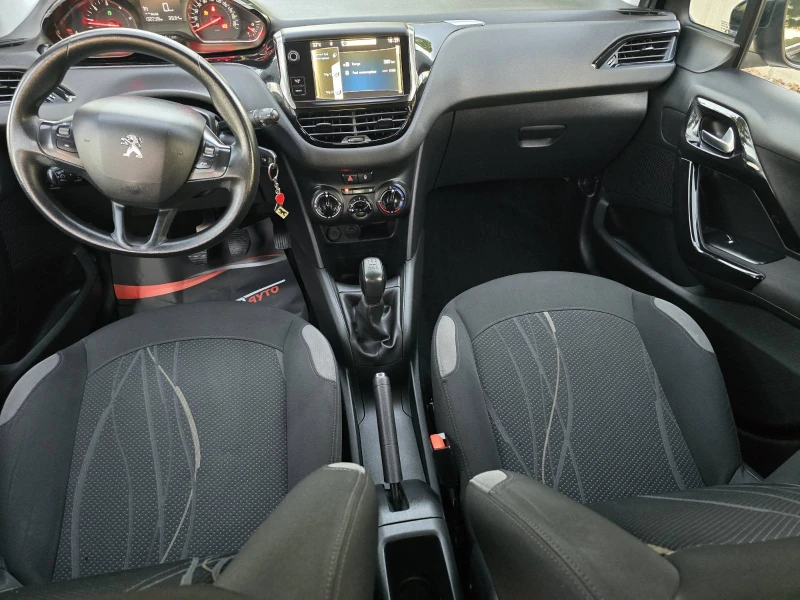 Peugeot 208 1.4, снимка 11 - Автомобили и джипове - 47625884