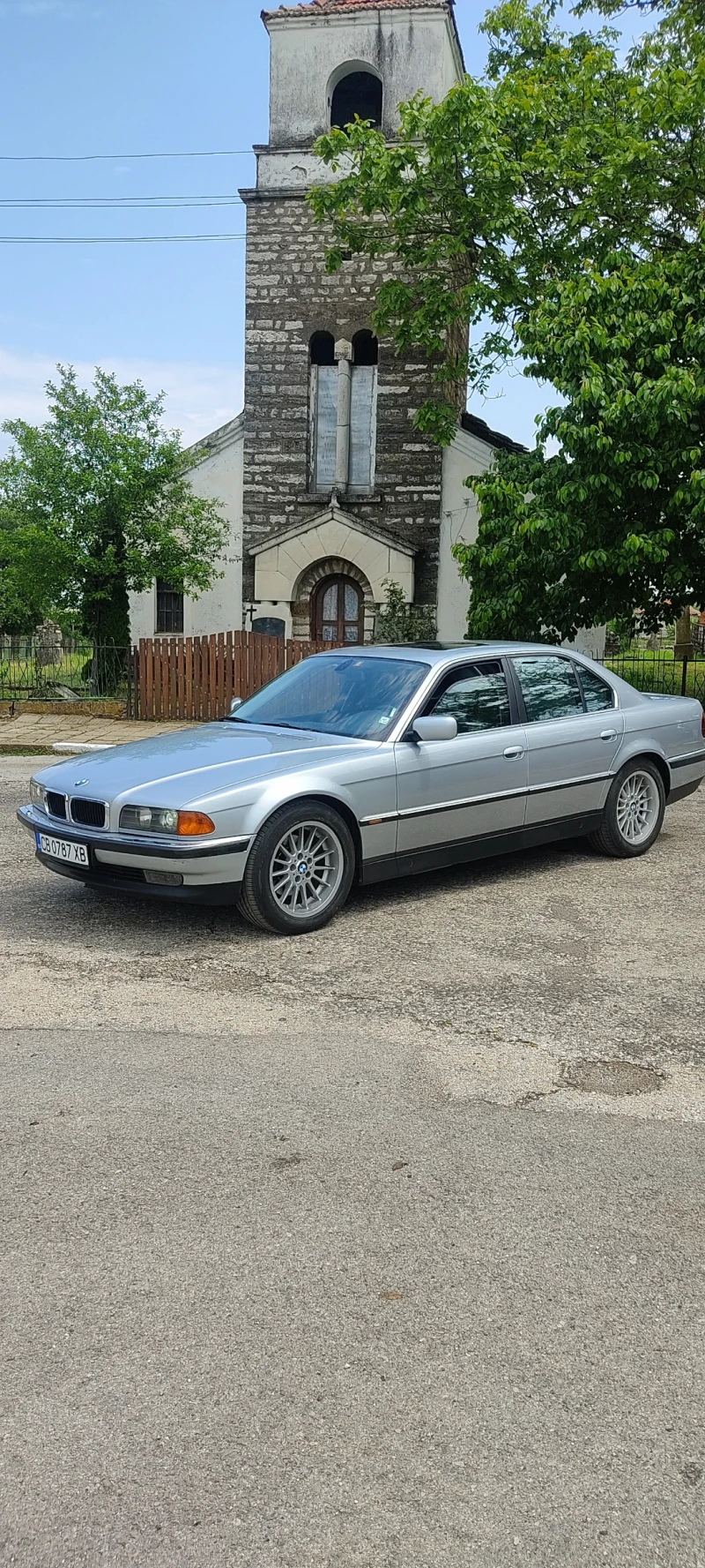 BMW 740 4.4 v8, снимка 2 - Автомобили и джипове - 48371860