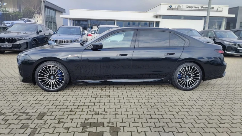 BMW 760 M760e Plug-in Hybrid xDrive, снимка 2 - Автомобили и джипове - 48389864