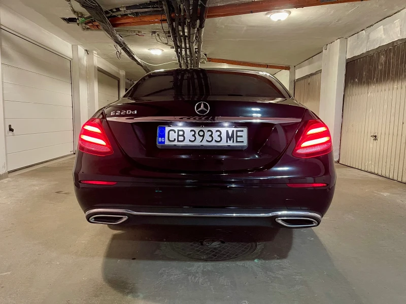 Mercedes-Benz E 220 220d/Двигател на 100, 000км/2-ри собственик, снимка 3 - Автомобили и джипове - 48628674