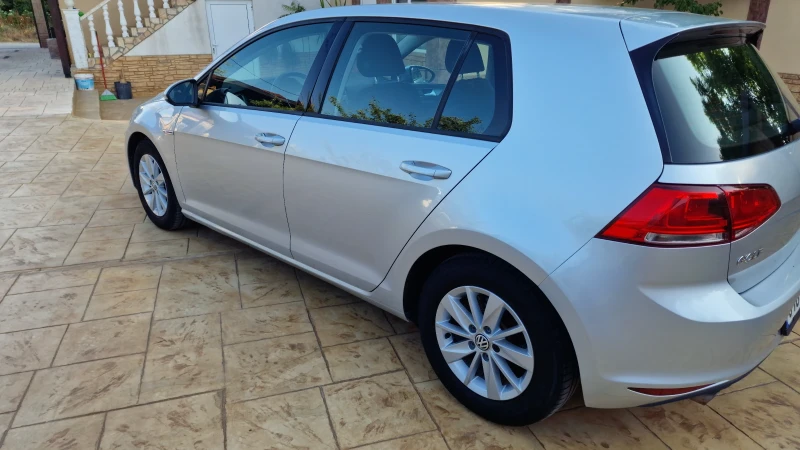 VW Golf 1.6TDi-110k.c.= 6-скорости= Сервизна история!, снимка 5 - Автомобили и джипове - 52618631