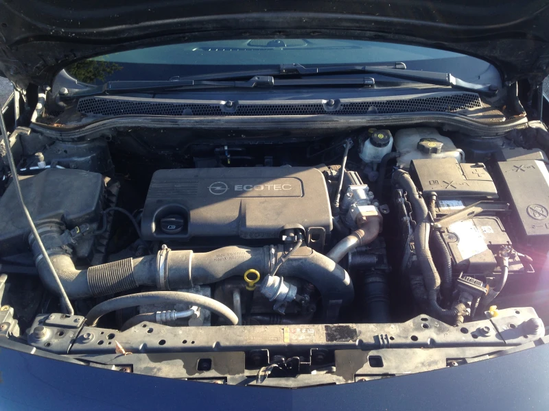 Opel Astra 1.7TDi/125/6ск/NAVI/SportsTourer/Eur5, снимка 15 - Автомобили и джипове - 52704951