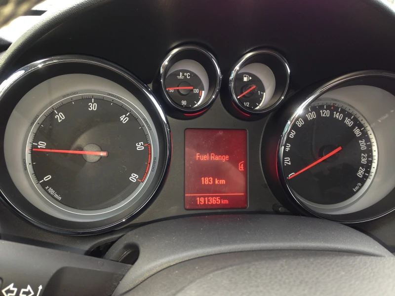 Opel Astra 1.7TDi/125/6ск/NAVI/SportsTourer/Eur5, снимка 11 - Автомобили и джипове - 52704951