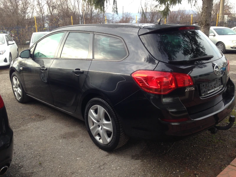 Opel Astra 1.7TDi/125/6ск/NAVI/SportsTourer/Eur5, снимка 8 - Автомобили и джипове - 52704951