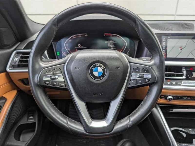 BMW 330 * XDRIVE NAVI SUNROOF TECH FEATS * CARFAX * ЦЕНА Д, снимка 10 - Автомобили и джипове - 52829597