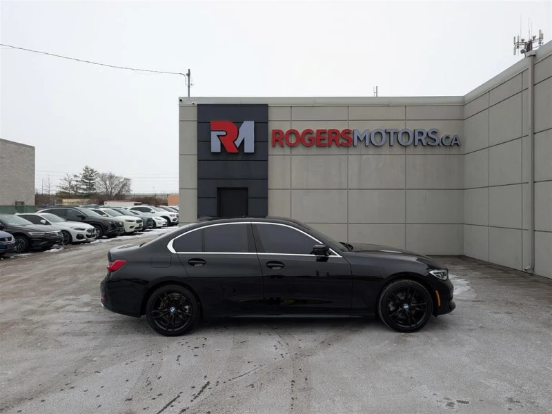 BMW 330 * XDRIVE NAVI SUNROOF TECH FEATS * CARFAX * ЦЕНА Д, снимка 6 - Автомобили и джипове - 52829597