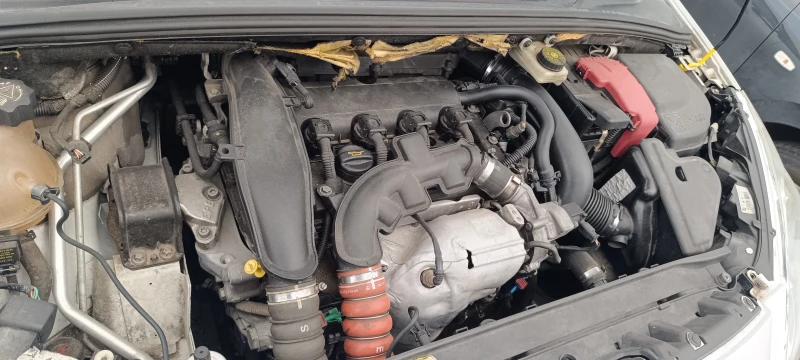 Peugeot 308 1.6 THP, снимка 6 - Автомобили и джипове - 53150751