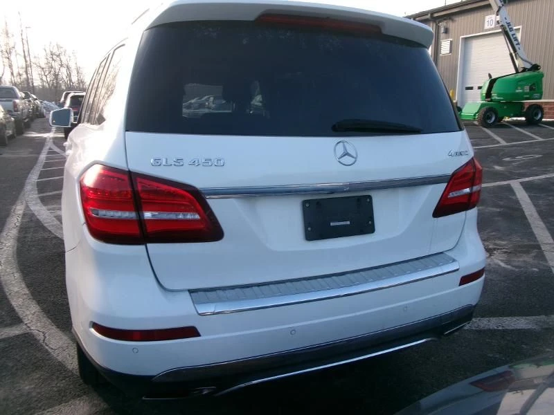 Mercedes-Benz GLS 450  - изображение 9